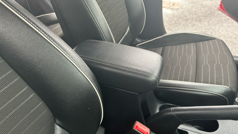 Kia Stonic 1.0T GDi 48V GT-Line 5dr Petrol Estate